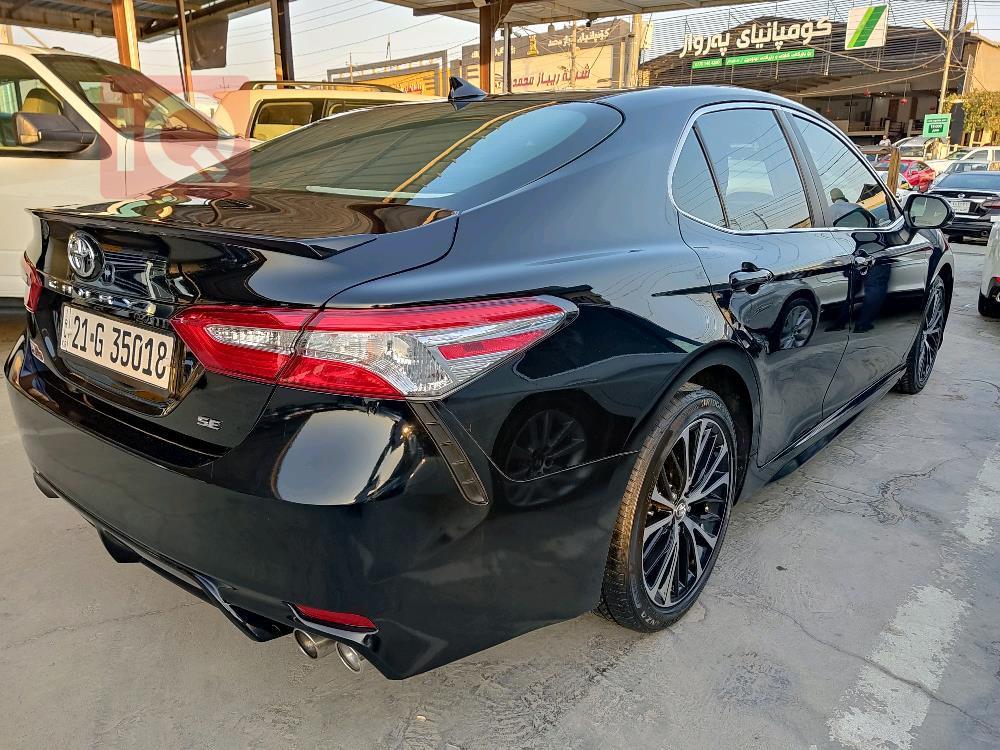 تۆیۆتا کامری